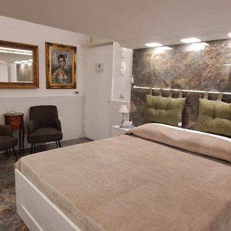 Casa San Felice Hotel Napoli Bagian luar foto