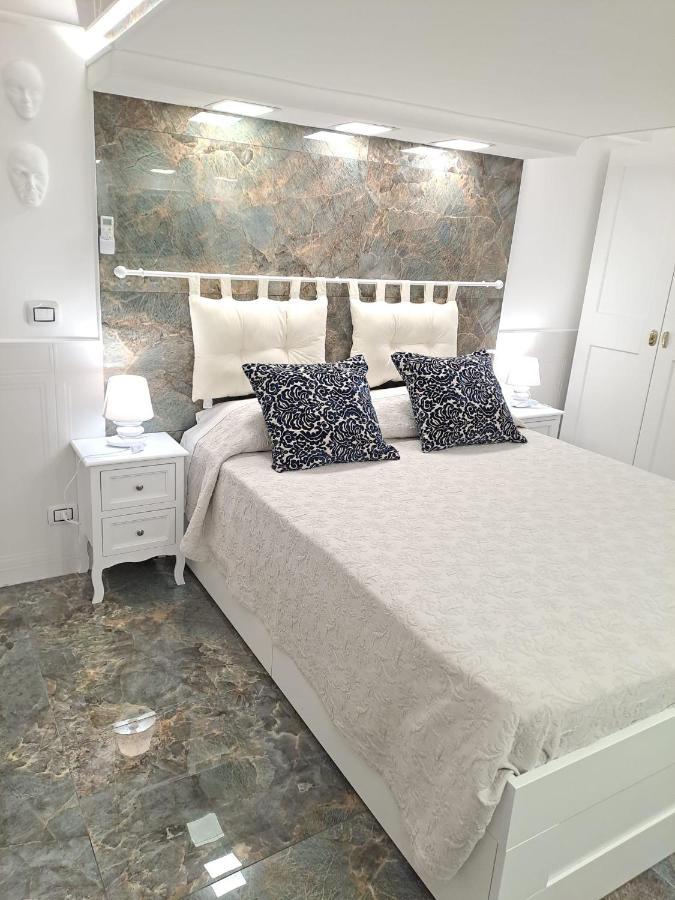 Casa San Felice Hotel Napoli Bagian luar foto