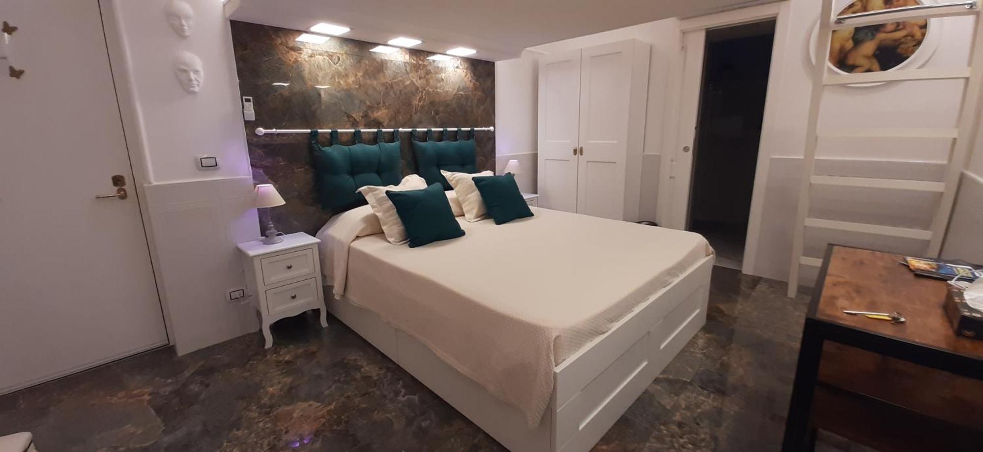 Casa San Felice Hotel Napoli Bagian luar foto